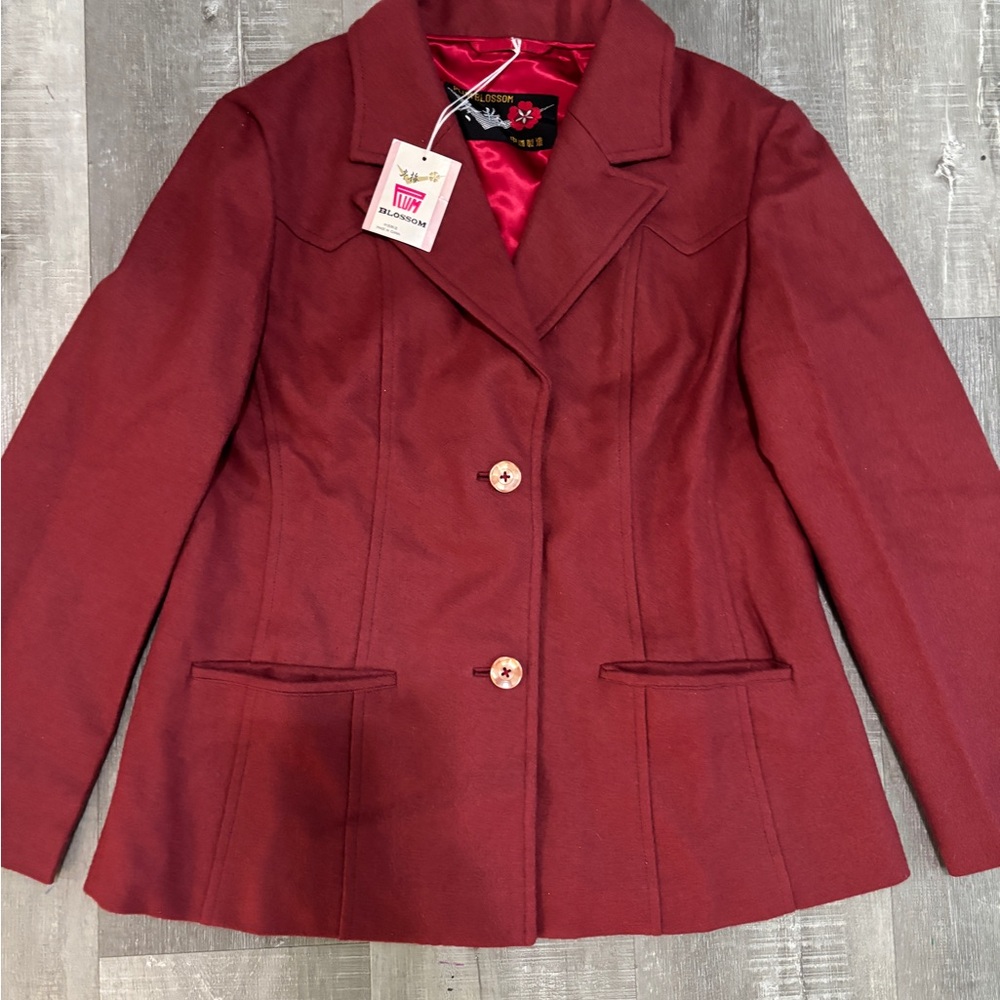 Women’s Burgundy Tailored Blazer with Notch Collar